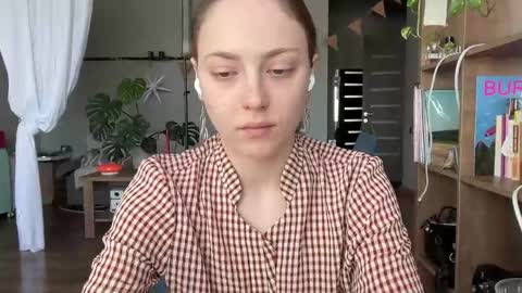 Snapshot of holydori chatting on 05.14.26 dori not holy get my tg channel with link from description under last photo online show from 05.14.26