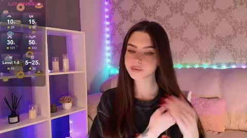 Mia online show from 05.14.26