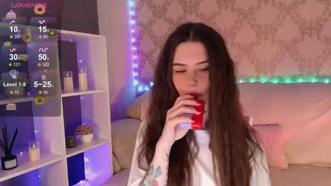 Mia online show from 06.05.26
