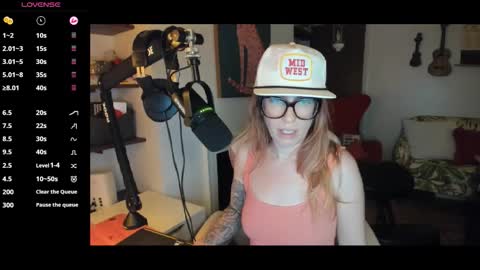 Snapshot of homemakermilf chatting on 03.22.26 Harley online show from 03.22.26