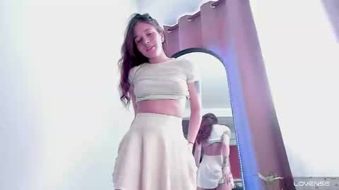 honeeeey_ online show from 02.21.25