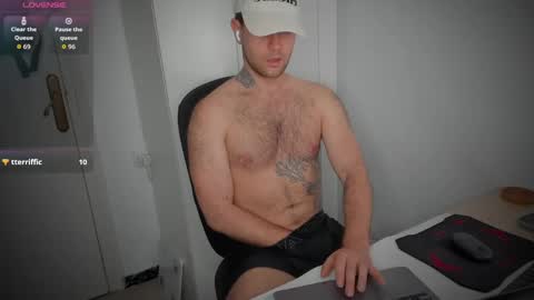 Snapshot of honestandrew chatting on 04.23.26 Andrew online show from 04.23.26