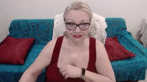 Honey Lady online show from 12.16.25
