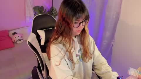Milenka online show from 04.28.26