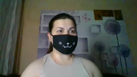 Snapshot of honey_sweet_couple chatting on 11.22.25 Alexa and Oscar online show from 11.22.25