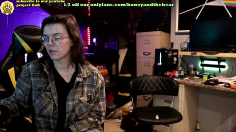 Honey and Bear online show from 01.04.25