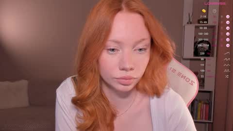 Snapshot of honeyautumn chatting on 03.02.26 honeyautumn online show from 03.02.26