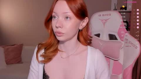 Snapshot of honeyautumn chatting on 03.15.26 honeyautumn online show from 03.15.26