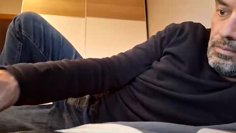 Snapshot of honeydaddyforyou chatting on 11.12.25 honeydaddyforyou online show from 11.12.25