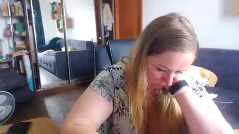 Snapshot of honeydewmolly chatting on 07.09.26 HoneydewMolly online show from 07.09.26