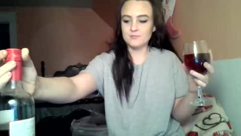 Snapshot of honeydrippinbunny chatting on 02.01.26 HoneyDrippinBunny online show from 02.01.26