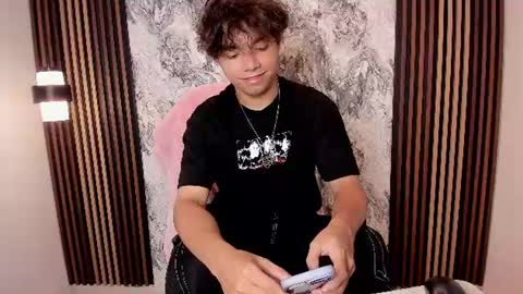 Snapshot of honeymoon_sariel chatting on 06.26.26 honeymoon_sariel online show from 06.26.26