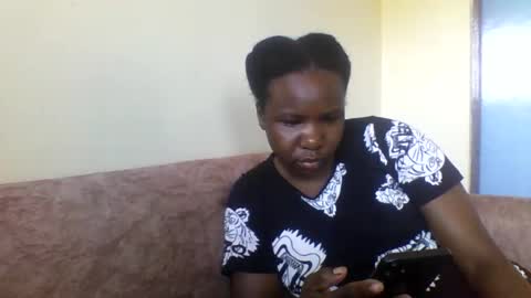 Snapshot of honeymuny chatting on 11.04.25 Honeymuny online show from 11.04.25