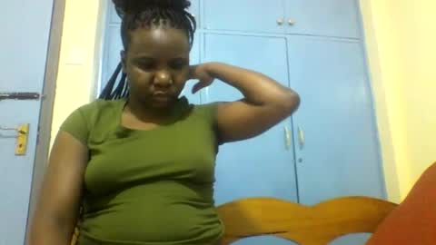 Snapshot of honeymuny chatting on 11.30.25 Honeymuny online show from 11.30.25