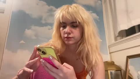 Snapshot of honeyxlimbed chatting on 12.08.24 Emi Rose online show from 12.08.24