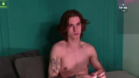 Snapshot of hoogwilder chatting on 06.19.26 HOOG online show from 06.19.26