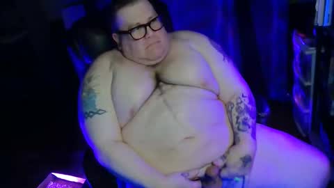 Snapshot of hoosierdaddyxl chatting on 02.09.26 Sir online show from 02.09.26