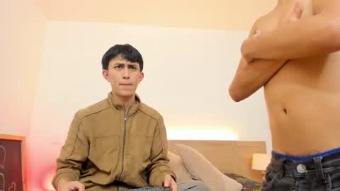 Snapshot of hoot_booys_ chatting on 12.22.25 hoot_booys_ online show from 12.22.25