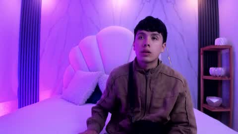 Snapshot of hoot_booys_ chatting on 01.09.26 hoot_booys_ online show from 01.09.26