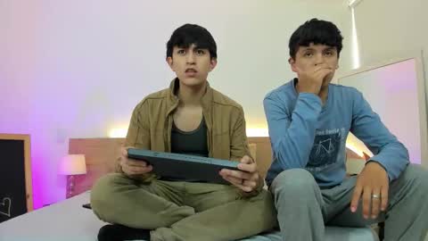 Snapshot of hoot_booys_ chatting on 02.01.26 hoot_booys_ online show from 02.01.26