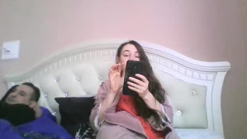 Snapshot of hootloove69 chatting on 12.21.25 hootloove69 online show from 12.21.25