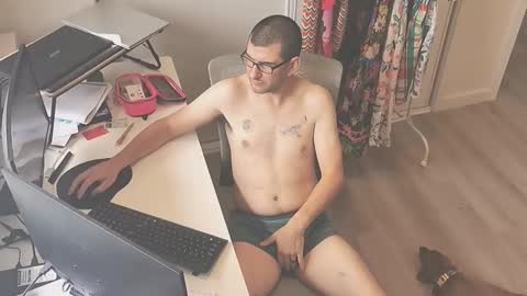 Snapshot of hopefulguy86 chatting on 12.04.25 hopefulguy86 online show from 12.04.25