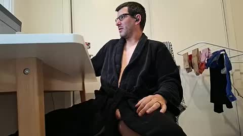 Snapshot of hopefulguy86 chatting on 05.01.26 hopefulguy86 online show from 05.01.26