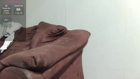 Nakedskinnybigd online show from 04.12.26