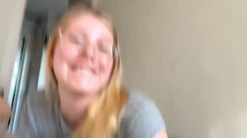 Snapshot of horney_audrey chatting on 09.22.25 Audrey online show from 09.22.25