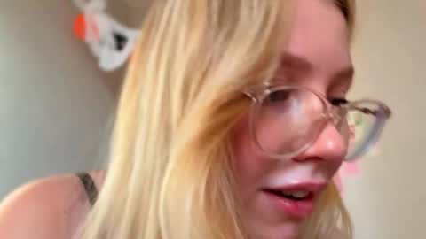 Snapshot of horney_audrey chatting on 10.20.25 Audrey online show from 10.20.25