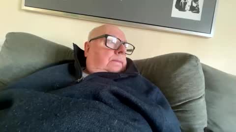 Snapshot of horny_147 chatting on 03.17.26 Cum suck Me off online show from 03.17.26