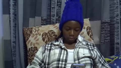 Leila online show from 04.25.26