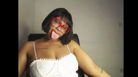 horny_ebonygirl_ online show from 04.23.26