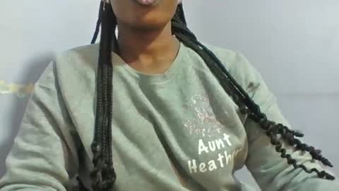 Snapshot of horny_hearts chatting on 06.30.26 phanice online show from 06.30.26