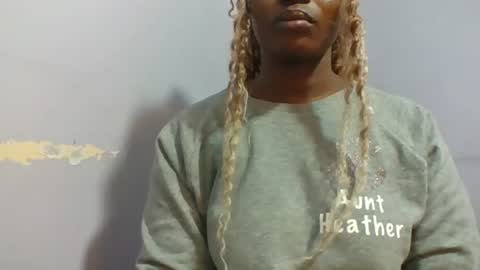 Snapshot of horny_hearts chatting on 07.28.26 phanice online show from 07.28.26