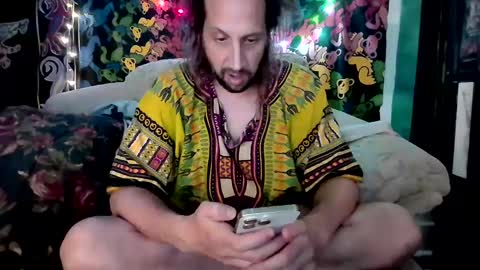 Snapshot of horny_hippie420 chatting on 12.04.24 Horny Rockstar420 online show from 12.04.24