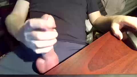 Snapshot of horny_hubby0077 chatting on 10.13.25 Horny Hubby online show from 10.13.25