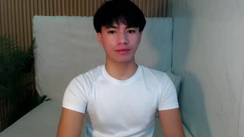 Snapshot of horny_jamesxx chatting on 05.11.26 cum boy james online show from 05.11.26