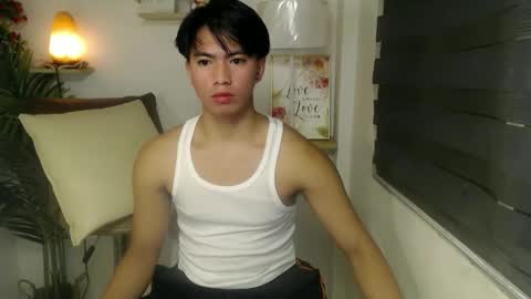 Snapshot of horny_jamesxx chatting on 06.06.26 cum boy james online show from 06.06.26