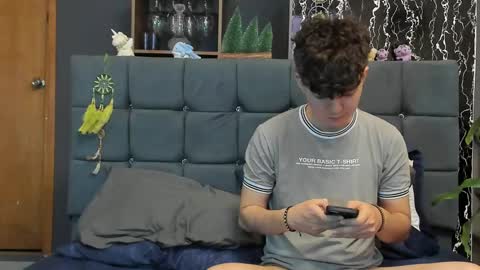 Alex and Camilo online show from 03.10.25