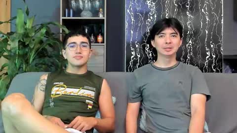 Snapshot of horny_twinks_guys chatting on 02.15.26 Alex and Camilo online show from 02.15.26