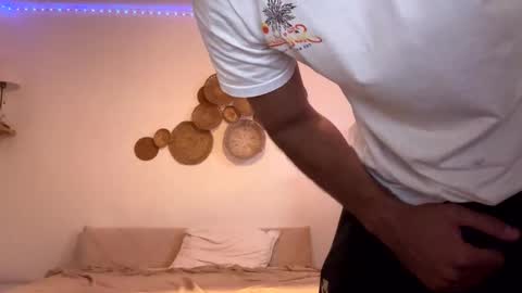 Snapshot of hornyasfuckk33 chatting on 10.29.25 hornyasfuckk33 online show from 10.29.25