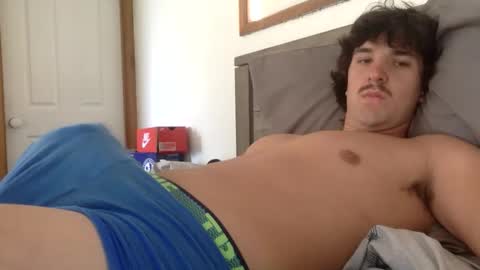 Snapshot of hornyboi186 chatting on 11.26.25 hornyboi186 online show from 11.26.25