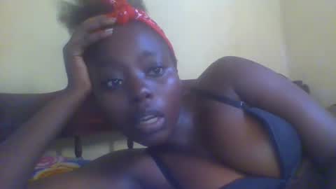 hornygal001 online show from 12.17.24