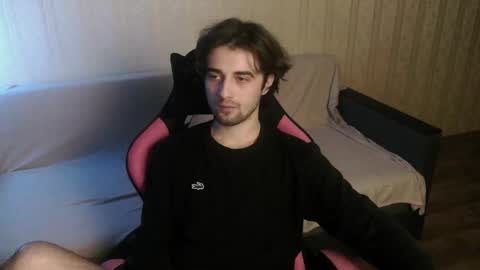 Snapshot of hornymorni chatting on 12.17.25 fergus online show from 12.17.25