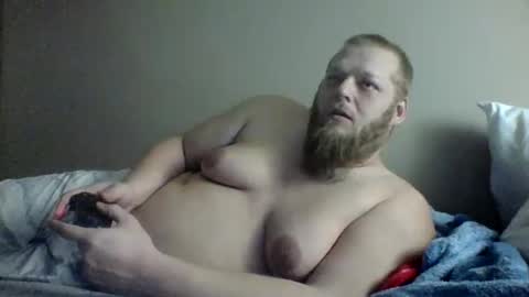 Snapshot of hornynccascade chatting on 12.17.25 hornynccascade online show from 12.17.25