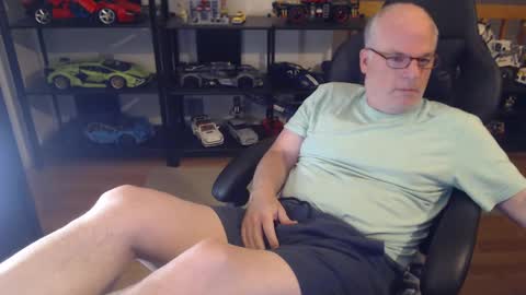 hornynthick70 online show from 12.16.24