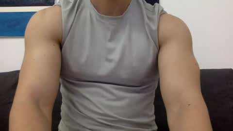 Snapshot of hornyspaniard93 chatting on 06.25.26 hornyspaniard93 online show from 06.25.26