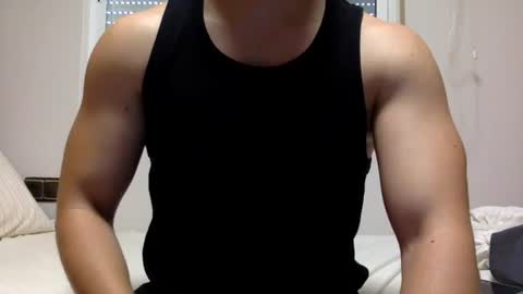Snapshot of hornyspaniard93 chatting on 07.17.26 hornyspaniard93 online show from 07.17.26