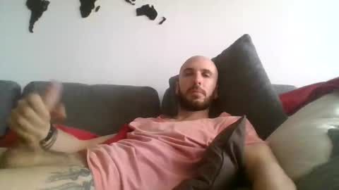 Snapshot of horseandhurricane chatting on 05.19.26 Cavallo Uragano online show from 05.19.26